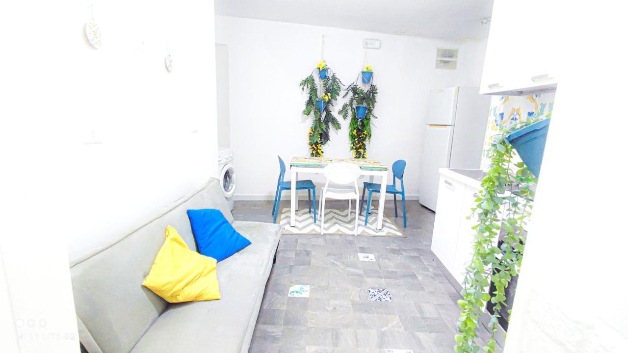 Loft Monteoliveto By Napulitandream Apartment Neapel