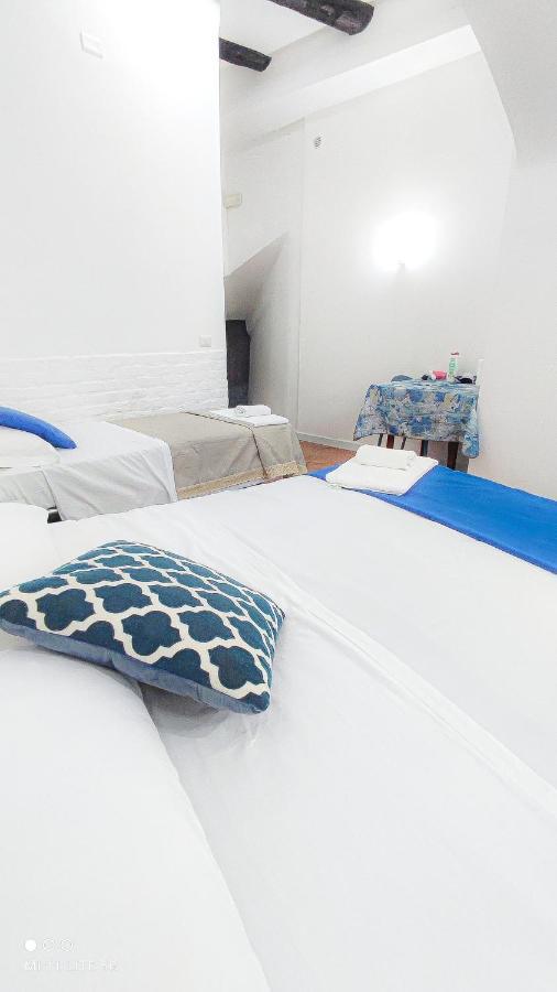 Loft Monteoliveto By Napulitandream Apartment Neapel